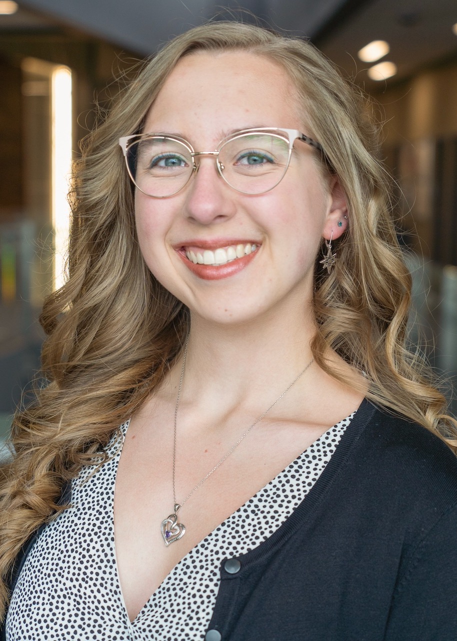 Lili Brockway Headshot