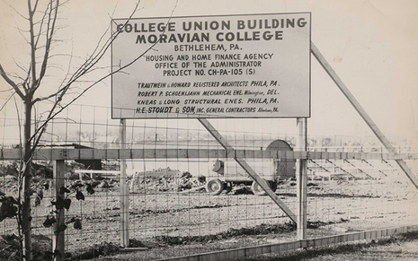 HUB construction sign