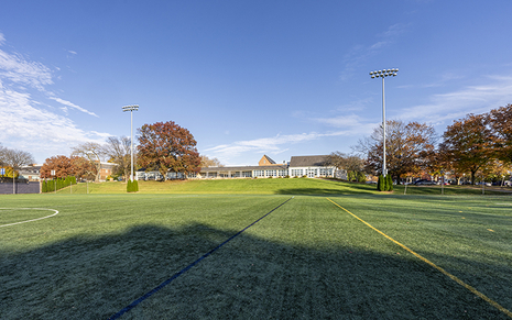 Makuvek Field