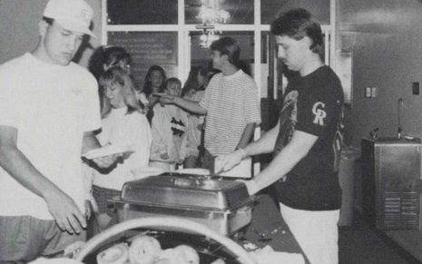 HUB 1990s meal time